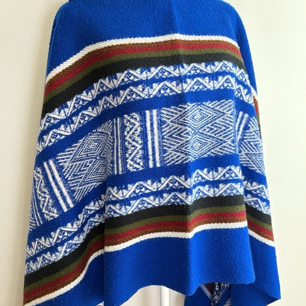 100% Alpaca Wool Poncho Cape Made in Ecuador - Picture 13 of 16